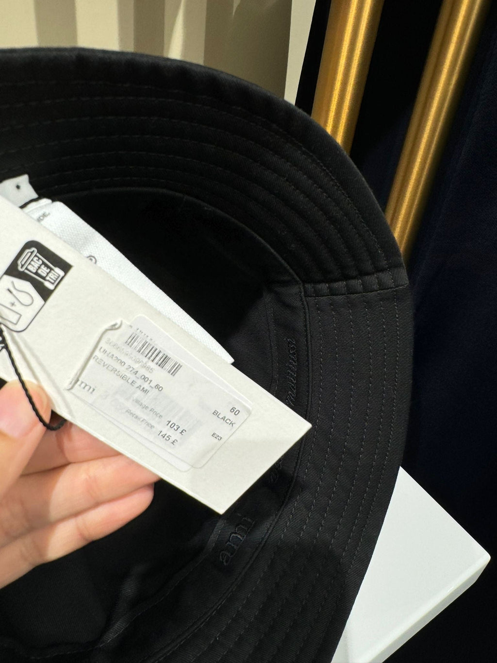Noir bucket Hat