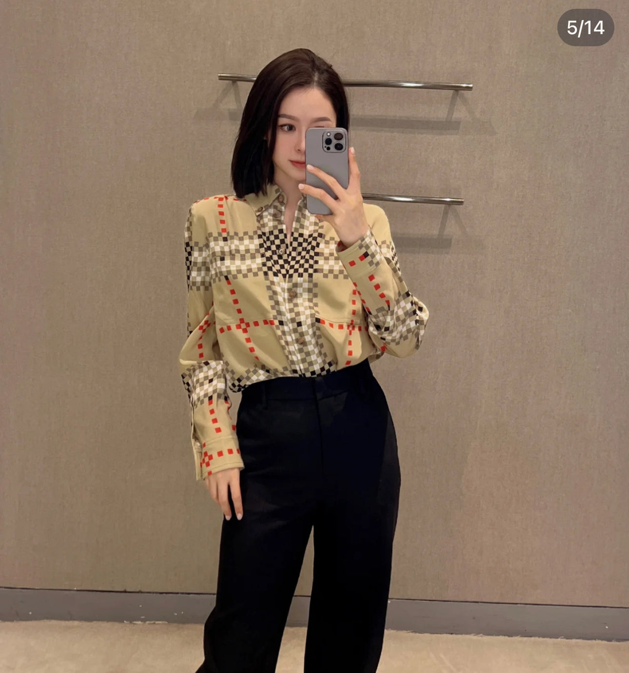 Shaky blouse